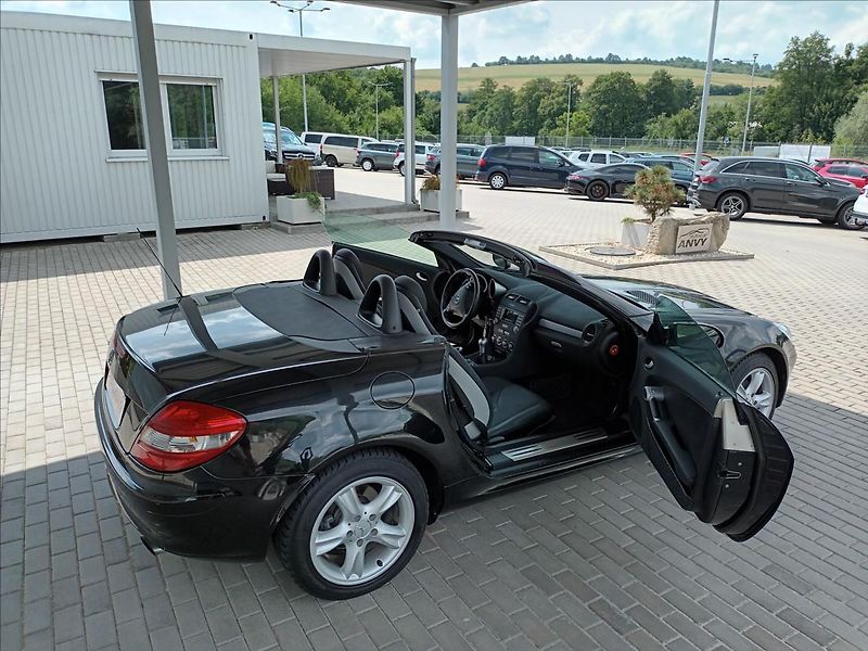 Mercedes-Benz SLK 1,8 200 KOMPRESSOR,120KW - fotka 9 z 33