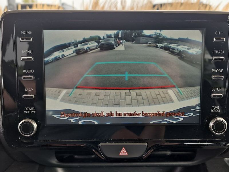Toyota Yaris Selection Style 1.5 VVT-i 92kW - fotka 18 z 25