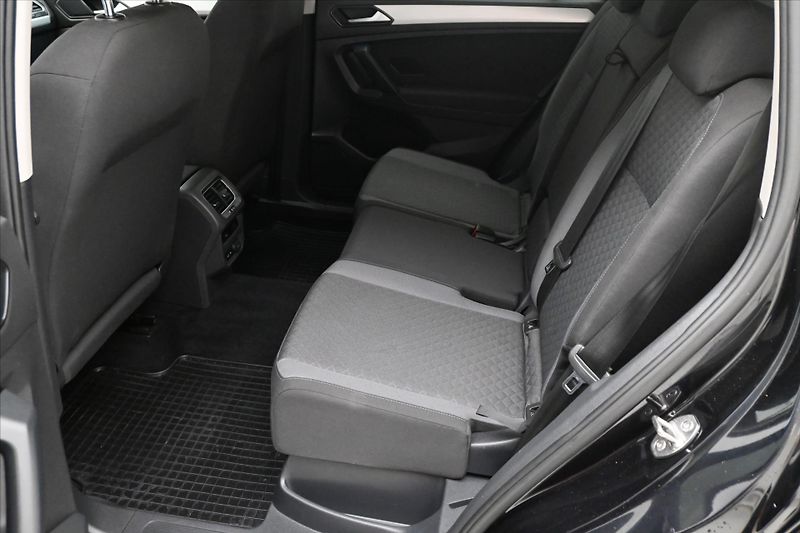 Volkswagen Tiguan Allspace 1,4 TSI 110kW Tažné Záruka až - fotka 14 z 30