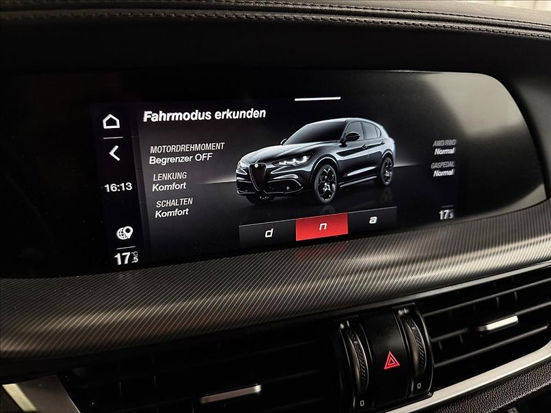 Alfa Romeo Stelvio VELOCE 206kW Q4 PANO TAŽNÉ R21 - fotka 25 z 43