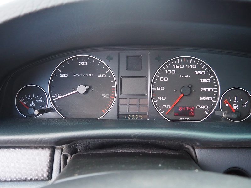 Audi A6 (1996) 1.9 TDi - fotka 22 z 34