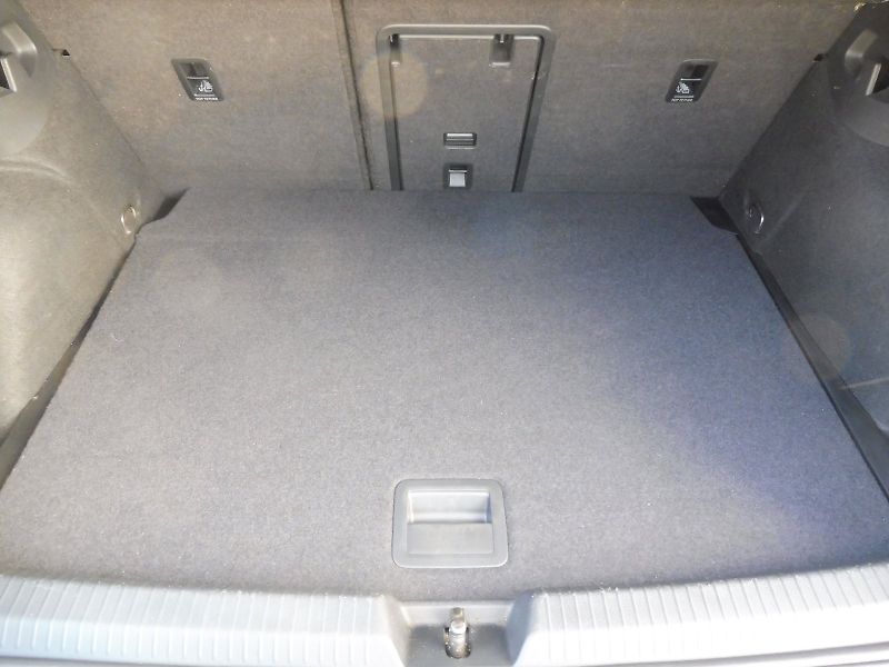 Volkswagen Golf (2024) Style 1,5 TSI 96kW - fotka 20 z 26