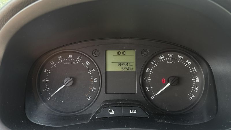 Škoda Fabia (2011) 1.6TDI 66KW KLIMA - fotka 14 z 18