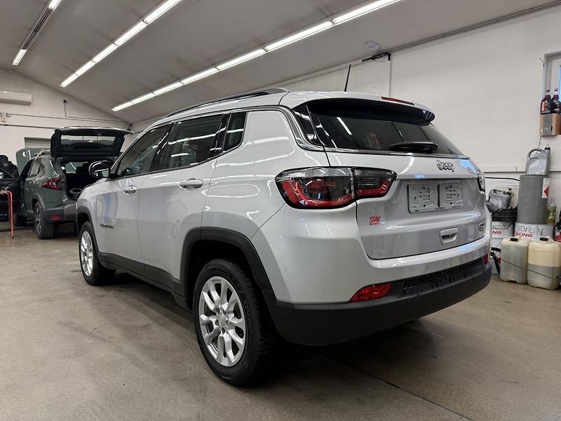 Jeep Compass 1.6 Multijet 88 kW - fotka 4 z 18