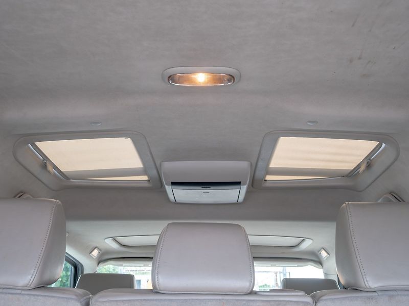Jeep Commander (2007) ČR 3.0CRD 160KW – 7sedadel - fotka 53 z 62