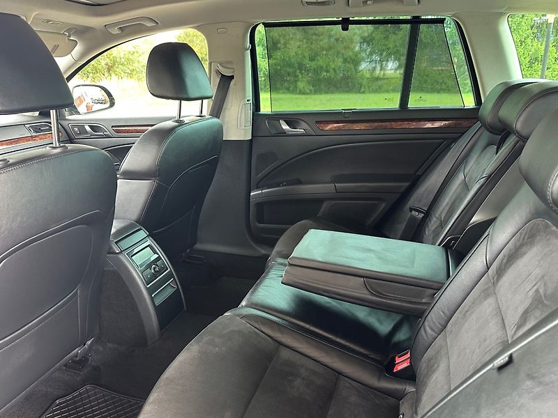 Škoda Superb (2011) 3.6 V6 4x4 WEBASTO,SERVISOVANÝ - fotka 16 z 22