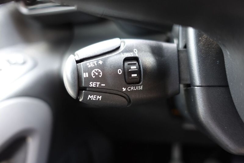 Toyota ProAce City Verso 1,5D-4D M/T Family Long - fotka 24 z 28