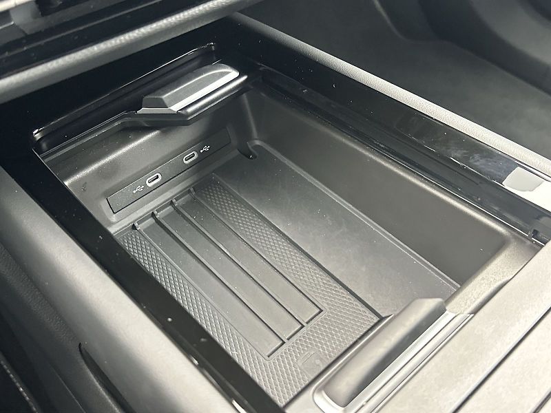 Volkswagen ID.7 Tourer (2024) 210 kW Pro - fotka 22 z 36