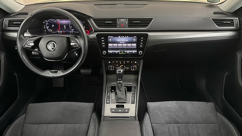 Škoda Superb 2.0 TDI DSG 4x4 Style - fotka 8 z 25