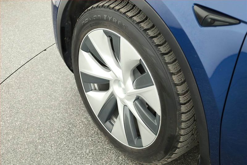 Tesla Model Y (2021) Long Range AWD 75kWh, SoH 93% - fotka 12 z 22