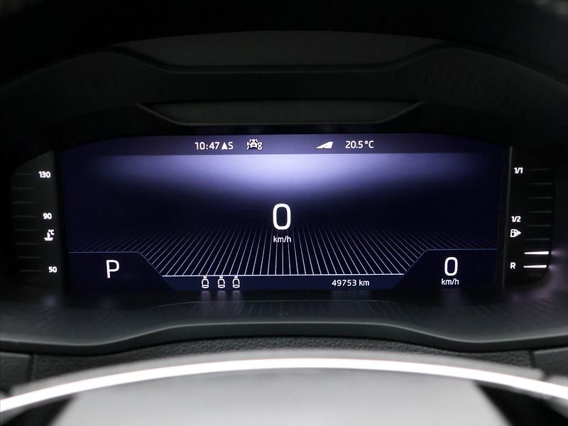 Škoda Karoq 1,5 TSI 110kW DSG Sportline DP - fotka 17 z 34