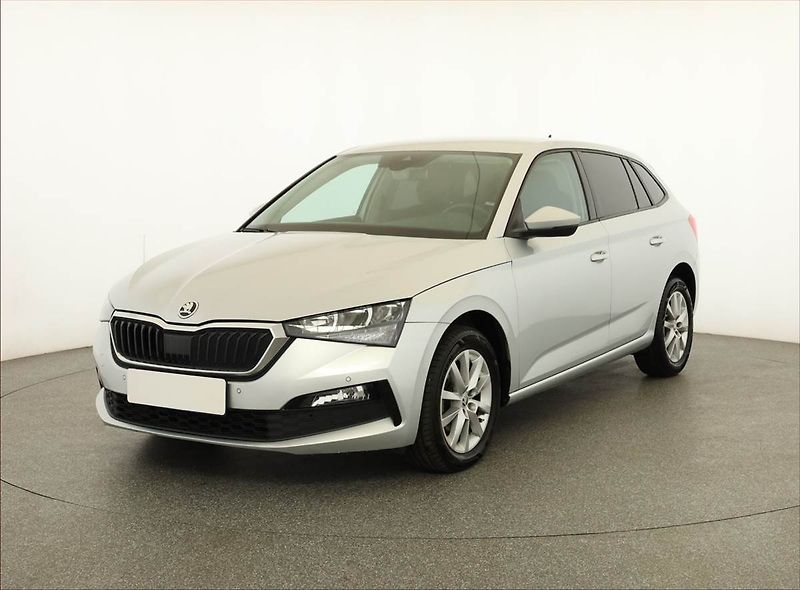 Škoda Scala (2021) Style 1.6 TDI, Automat, Navi - fotka 2 z 21