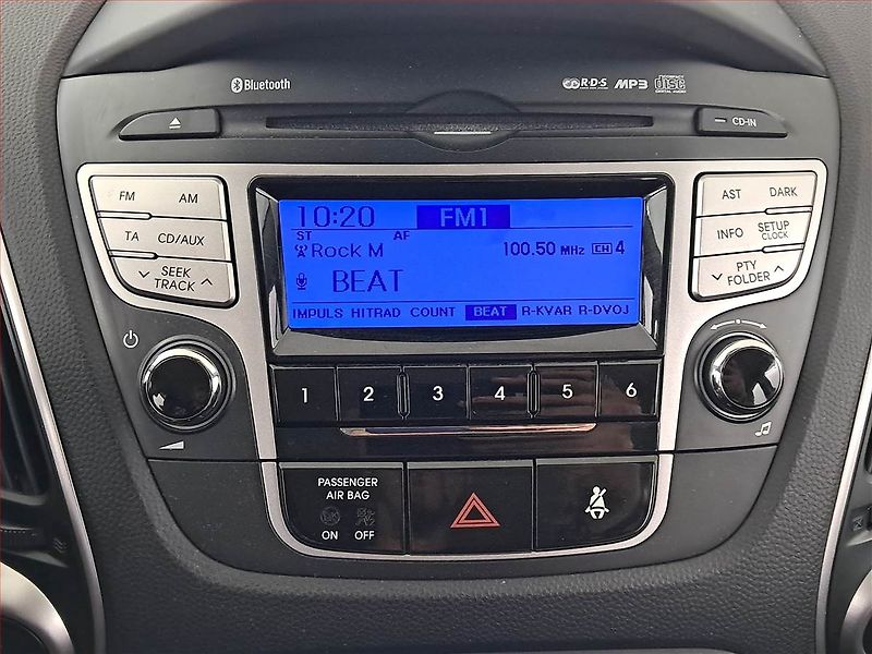 Hyundai ix35 (2012) 2.0 CRDi, 4X4, Tempomat - fotka 12 z 17
