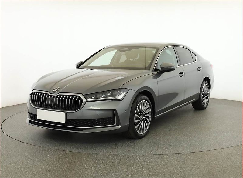 Škoda Superb (2025) 2.0 TDI - fotka 2 z 18