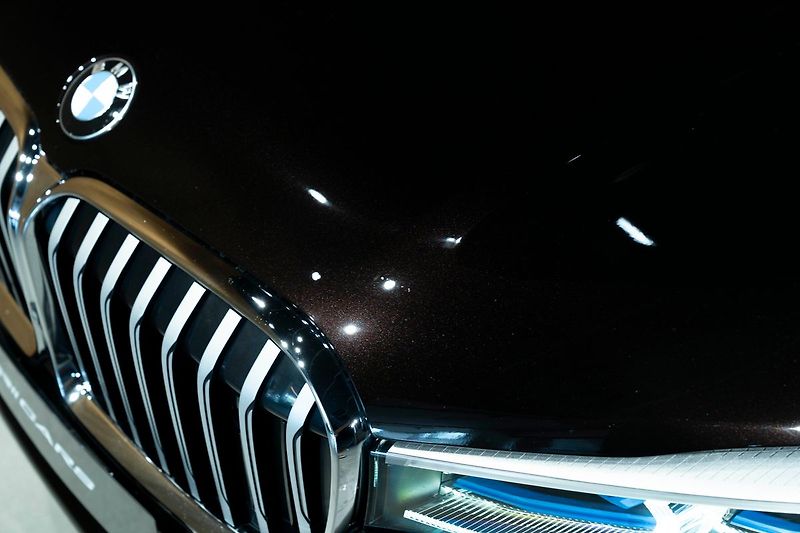BMW Řada 7 (2019) Ld xDrive - fotka 5 z 30