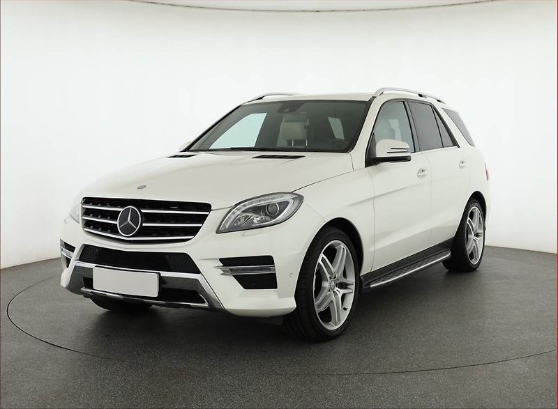Mercedes-Benz Třídy M (2013) ML 350 BlueTEC, 4X4, Automat - fotka 2 z 20