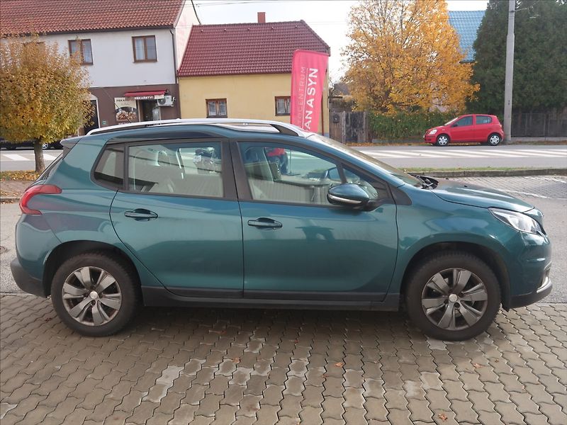 Peugeot 2008 1,2 Active CZ původ - fotka 3 z 4
