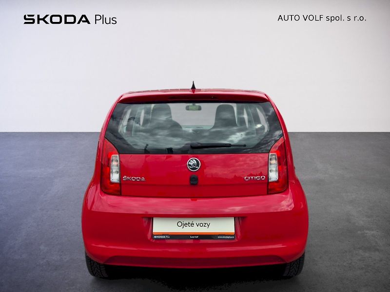 Škoda Citigo (2014) Elegance 1.0 MPI 44 kW 5°manuá - fotka 9 z 23