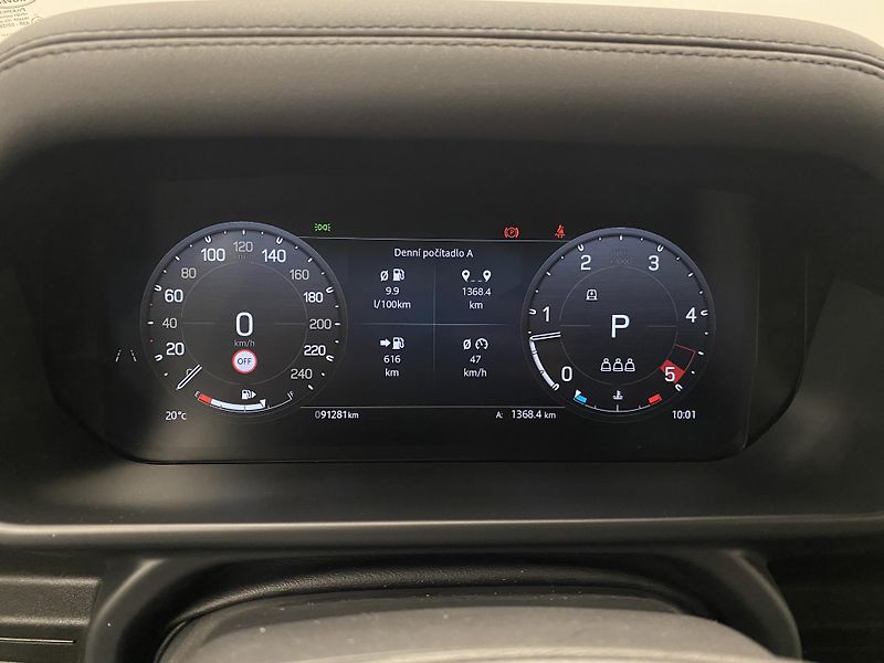 Land Rover Defender 130 D300 SE AWD AUT CZ - fotka 25 z 58