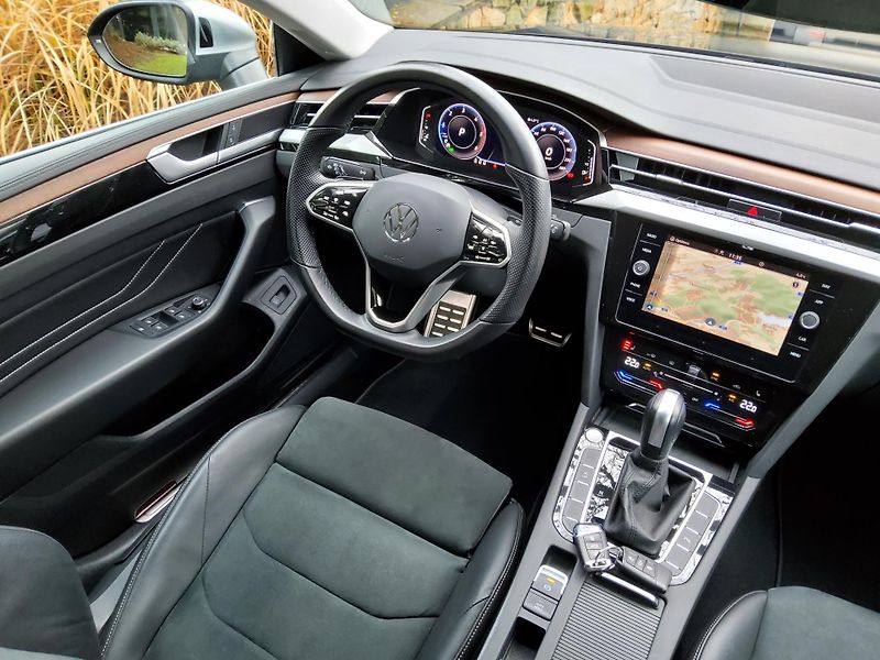 Volkswagen Arteon (2023) 2.0TDI DSG 1maj ČR Elegance - fotka 13 z 24