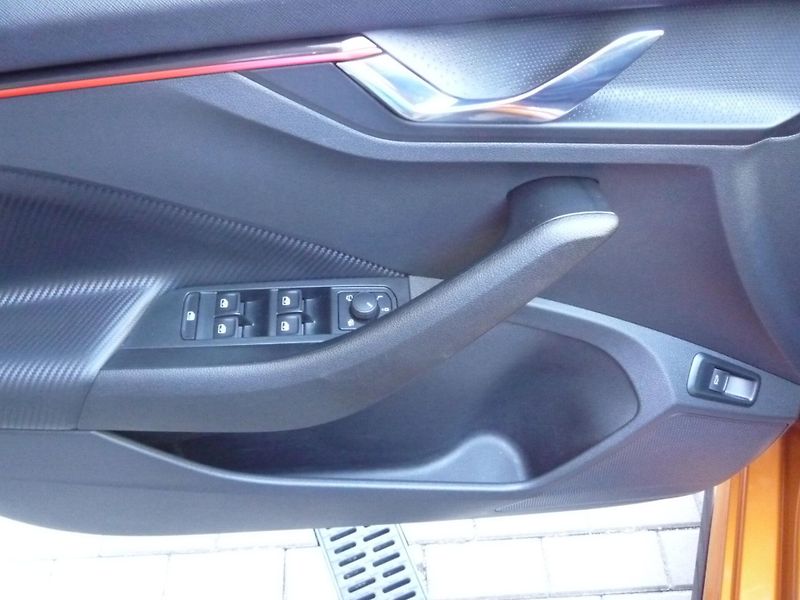 Škoda Kamiq (2025) 1,5TSi 110kW DSG MONTE CARLO - fotka 6 z 25