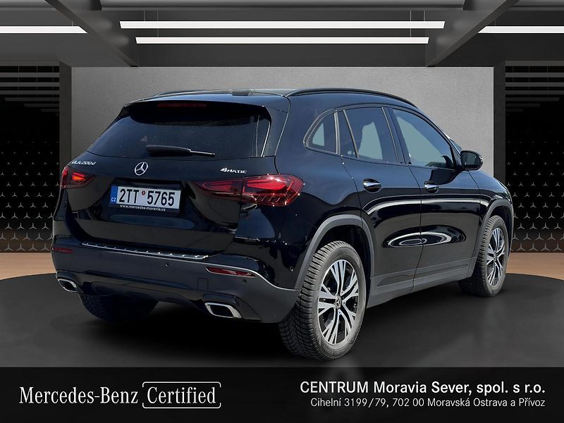 Mercedes-Benz GLA 200d 4MATIC - fotka 5 z 16