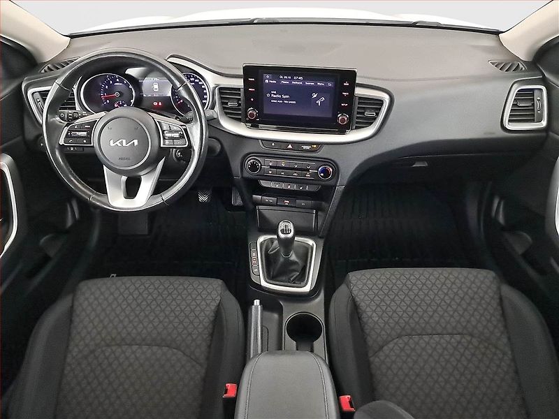 Kia Ceed (2022) 1.5 T-GDI, Serv.kniha - fotka 8 z 16