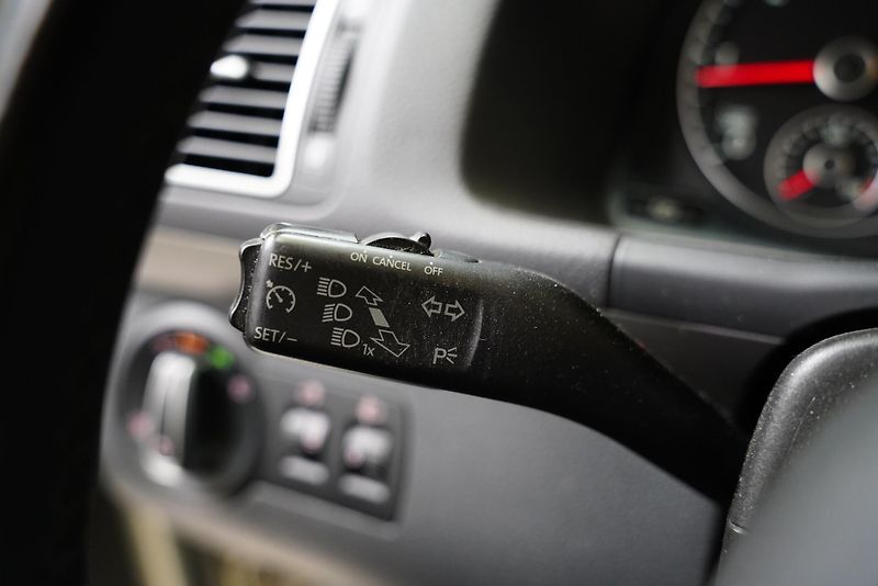 Volkswagen Touran - fotka 16 z 22