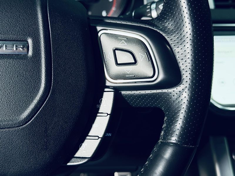 Land Rover Range Rover Evoque (2017) CABRIO*HSE*132KW*KAMERA - fotka 24 z 37