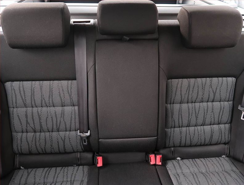 Škoda Octavia (2011) Elegance 1.6 TDI, Tempomat - fotka 10 z 18