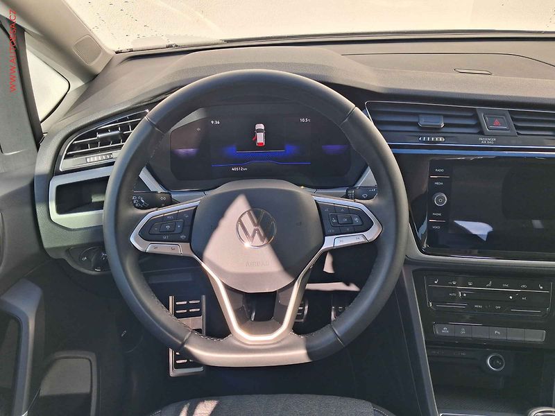 Volkswagen Touran (2023) 1.5 TSi, Move, LED, navi, - fotka 11 z 21