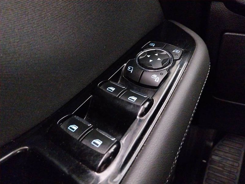 Ford Galaxy (2016) Titanium 2.0 TDCi, 7 míst - fotka 21 z 22