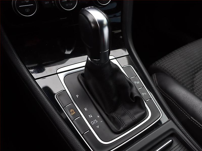 Volkswagen Golf (2014) Comfortline 1.6 TDI, Automat - fotka 11 z 15