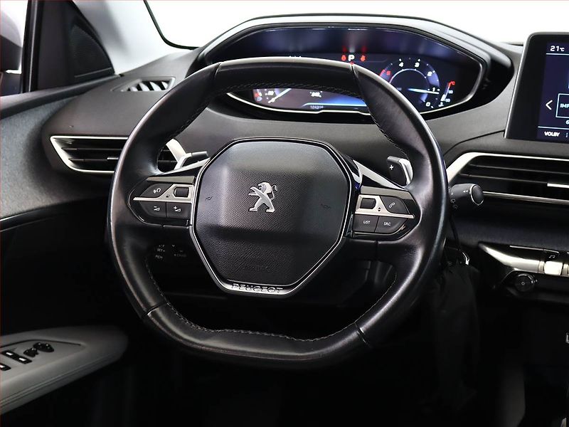 Peugeot 3008 (2017) 1.6 BlueHDi, Automat - fotka 14 z 19