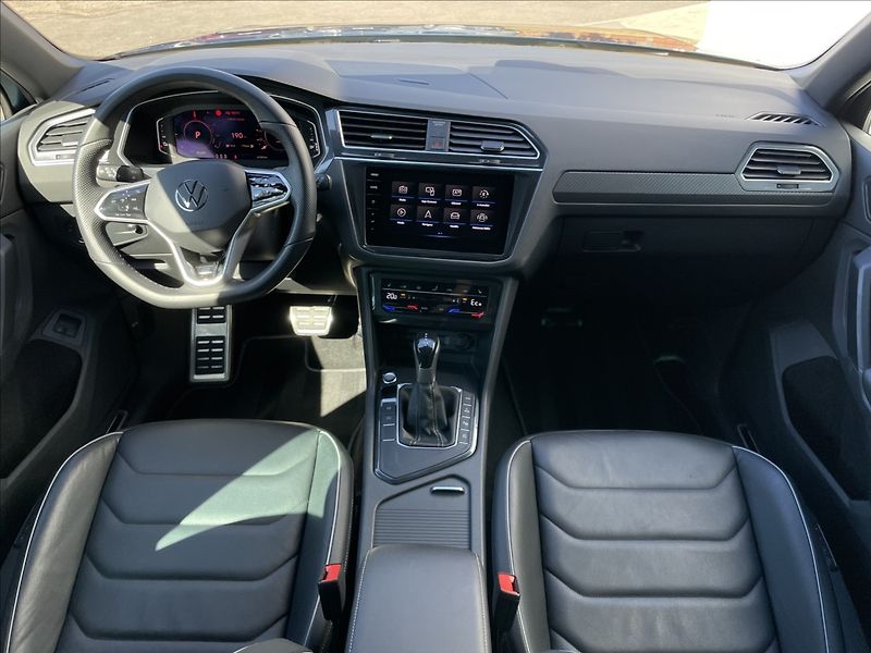 Volkswagen Tiguan 1,4 TSI PHEV DSG R-Line TAŽNÉ - fotka 6 z 25