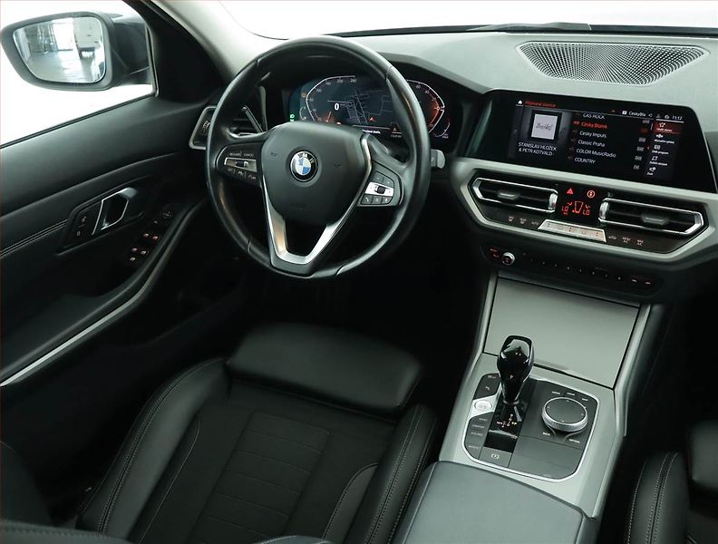 BMW Řada 3 (2022) Advantage 320 d, Automat - fotka 7 z 22