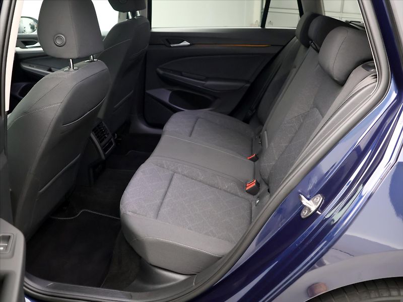 Volkswagen Golf 1,5 1.5 TSI 110 kW DSG Variant - fotka 13 z 35