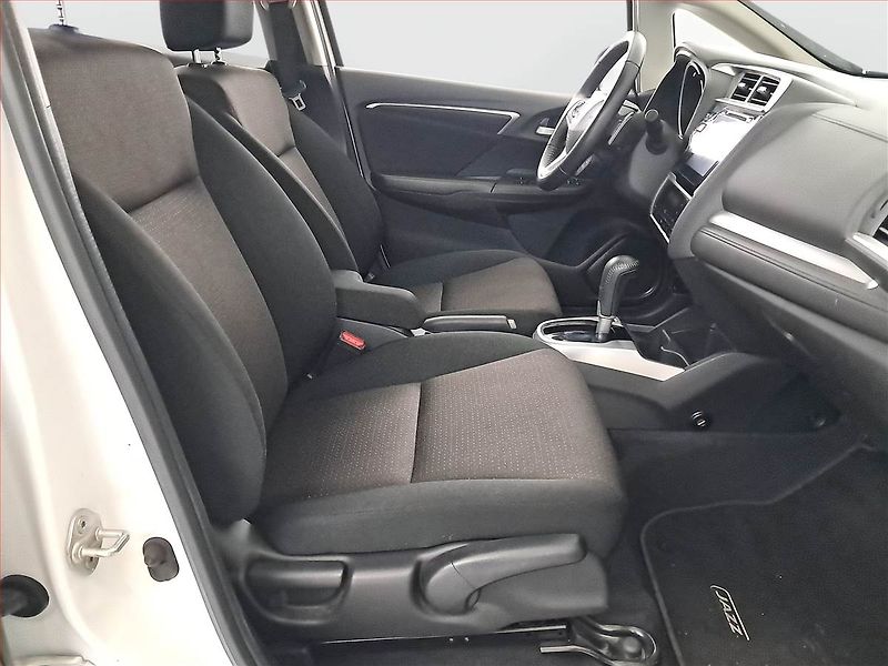 Honda Jazz (2017) 1.3 i-VTEC, Automat - fotka 9 z 18