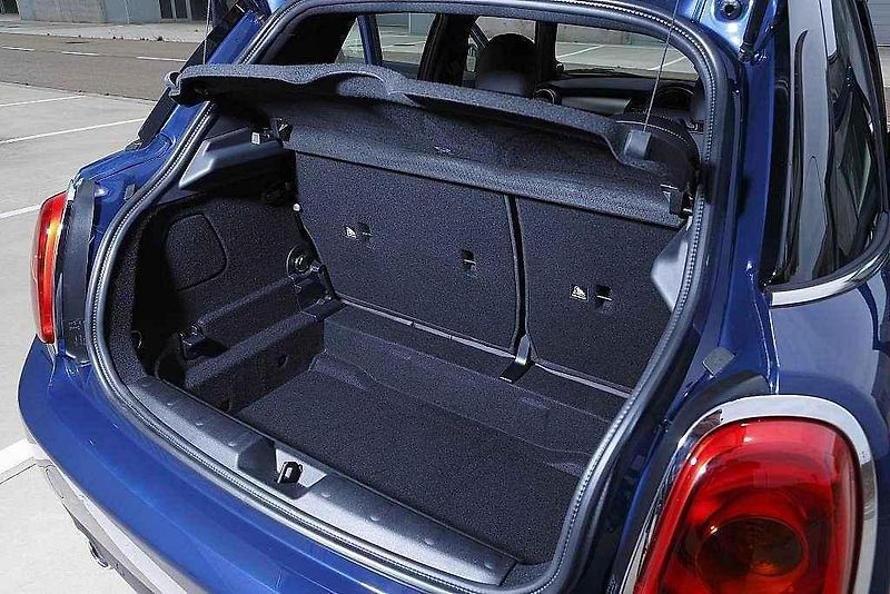Mini 5 door.