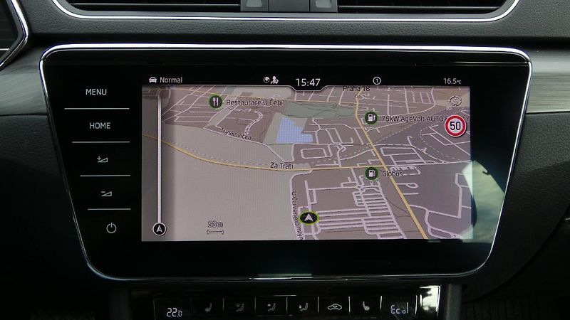 Škoda Superb 1.4 TSI iV Ambition DSG - fotka 15 z 26