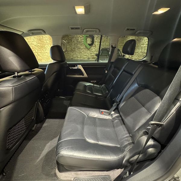 Toyota Land Cruiser (2013) - fotka 25 z 33