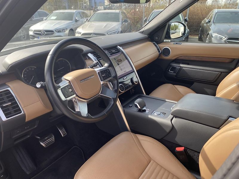 Land Rover Discovery D 300 AWD Dynamic - fotka 13 z 28