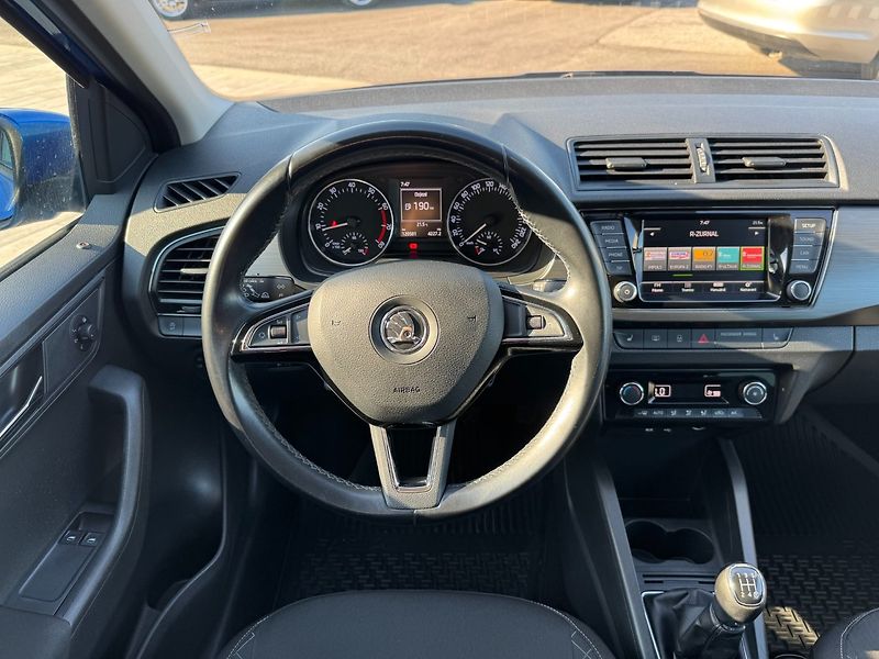 Škoda Fabia (2015) STYLE 1.0 MPI 55kW - fotka 14 z 31