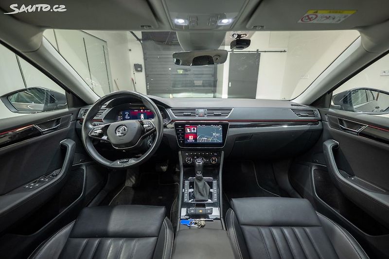 Škoda Superb 2.0 TDI 147 kW 4x4 L&K - fotka 11 z 41