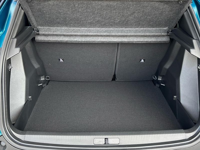Peugeot 2008 ALLURE - fotka 10 z 28