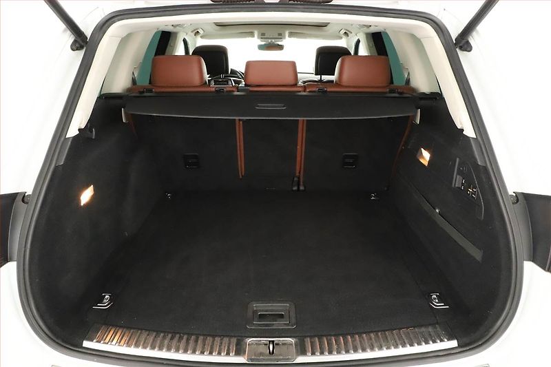 Volkswagen Touareg (2017) 3.0 TDI - fotka 18 z 19