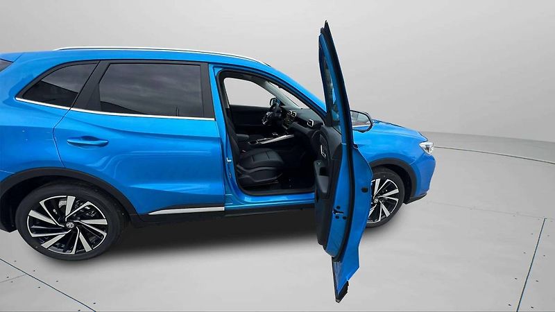 MG ZS EXCLUSIVE HYBRID+ 1.5L 145 kw/ - fotka 15 z 20