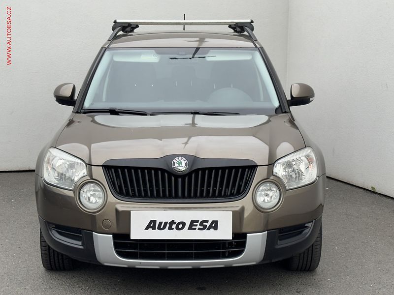 Škoda Yeti (2011) 2.0tdi 4x4, ČR, AC, výhřev - fotka 2 z 16