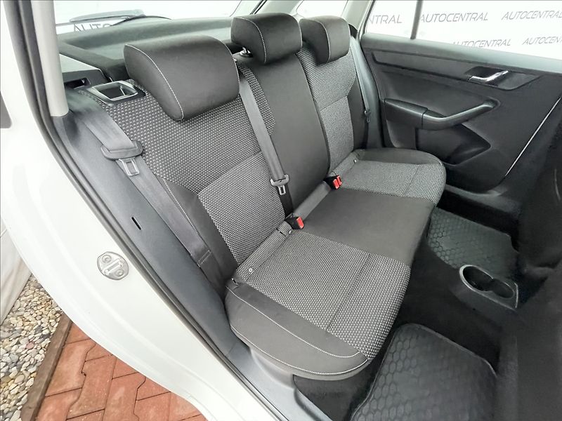 Škoda Fabia 1,0 TSi,1.maj.,ČR,po servisu - fotka 21 z 22