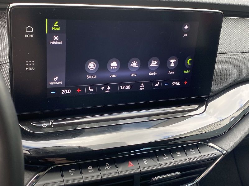 Škoda Octavia (2021) Combi 1.5 TGI G-TEC DSG Style+ - fotka 18 z 35